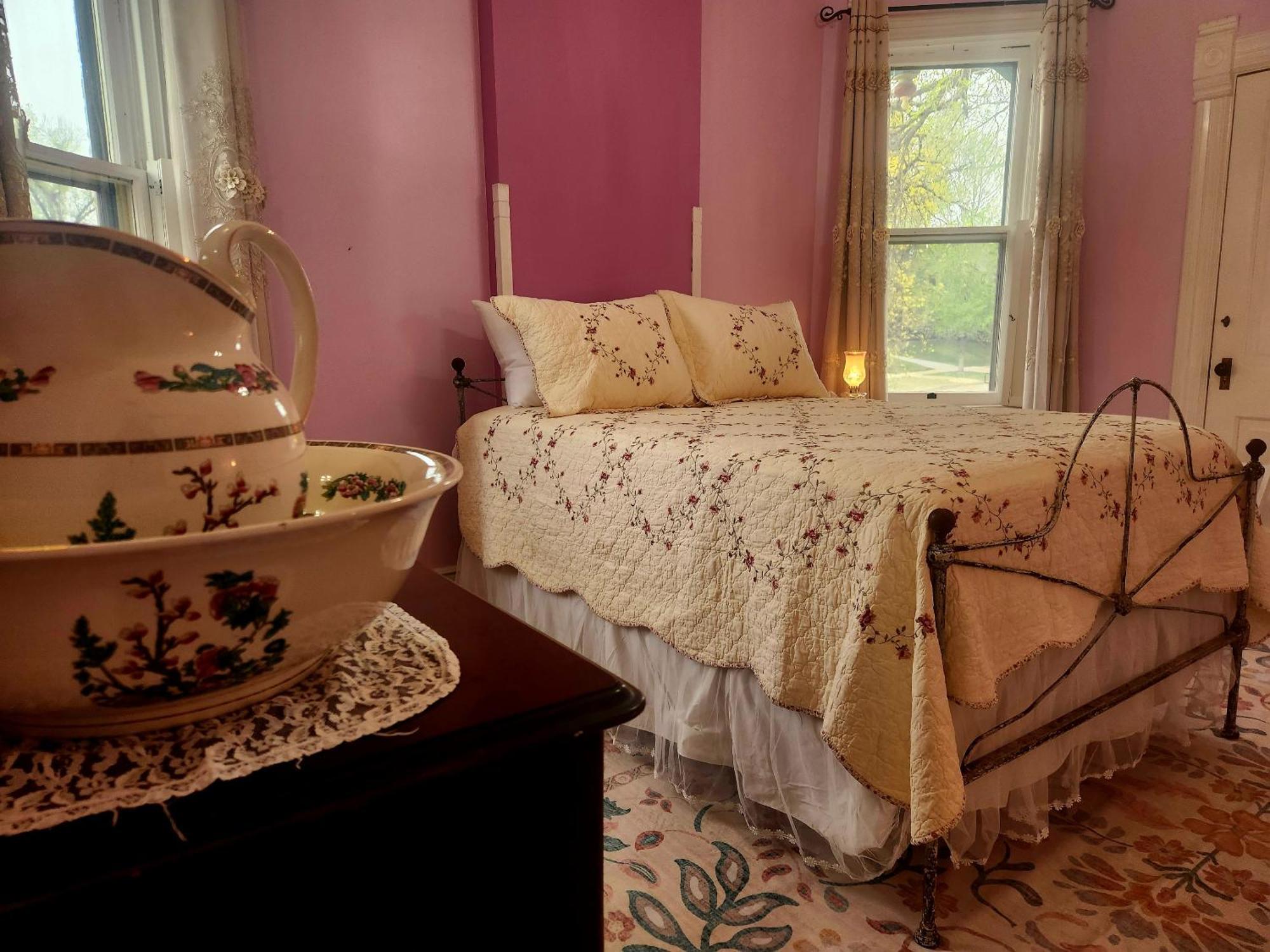Downen House Bed & Breakfast Pueblo Habitación foto
